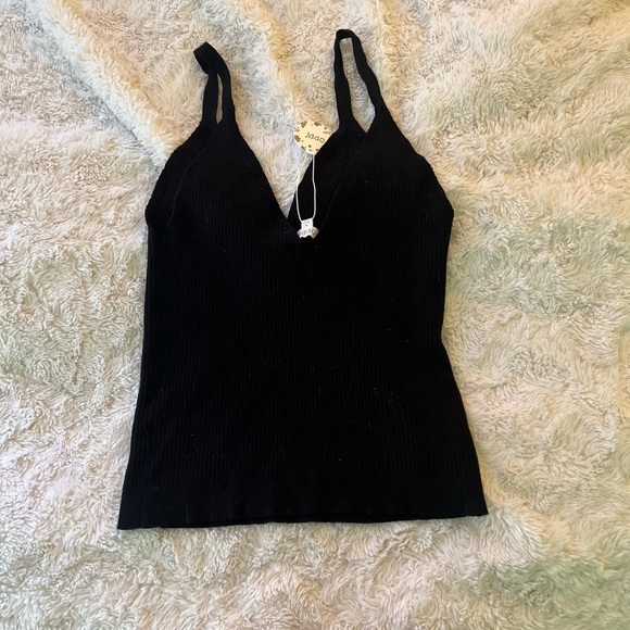 Black cashmere material rubbed tank top with low v neck in front and back - Picture 2 of 4